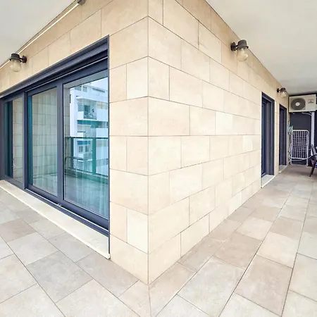 Rocha Prime Beachside Bliss Portimão